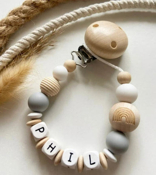 Schnullerkette Regenbogen – mit Wunschnamen