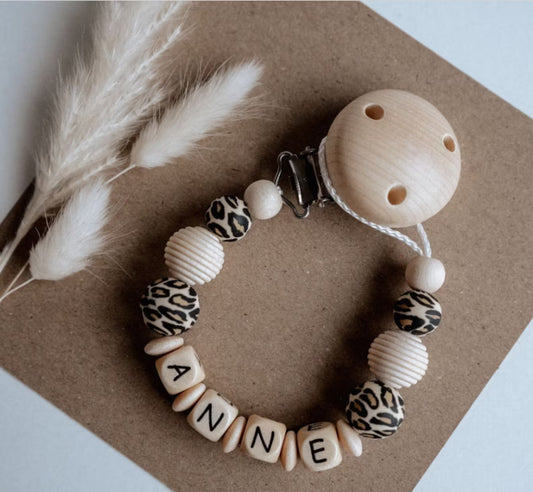 Schnullerkette Leo – mit Wunschnamen