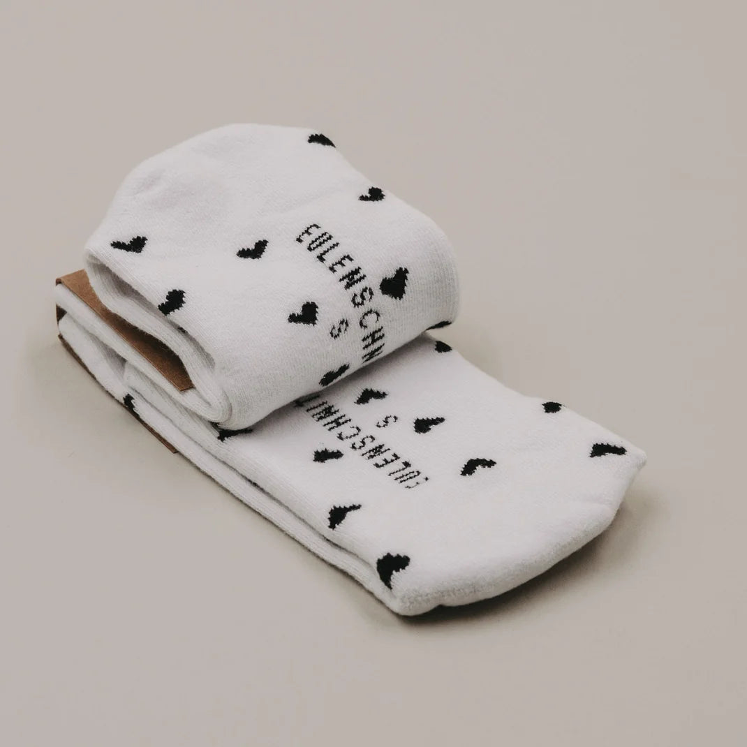 Eulenschnitt Kindersocken weiß Allover Herzen schwarz