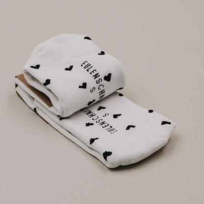 Eulenschnitt Kindersocken weiß Allover Herzen schwarz